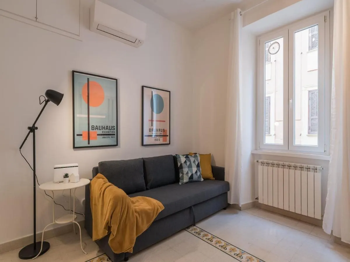 The Best Rent - Sunny Three-Bedroom Apartment Near Ottaviano Metro Stop Rome