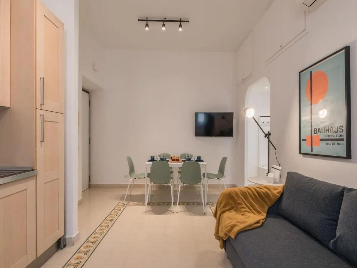 The Best Rent - Sunny Three-Bedroom Apartment Near Ottaviano Metro Stop Rome