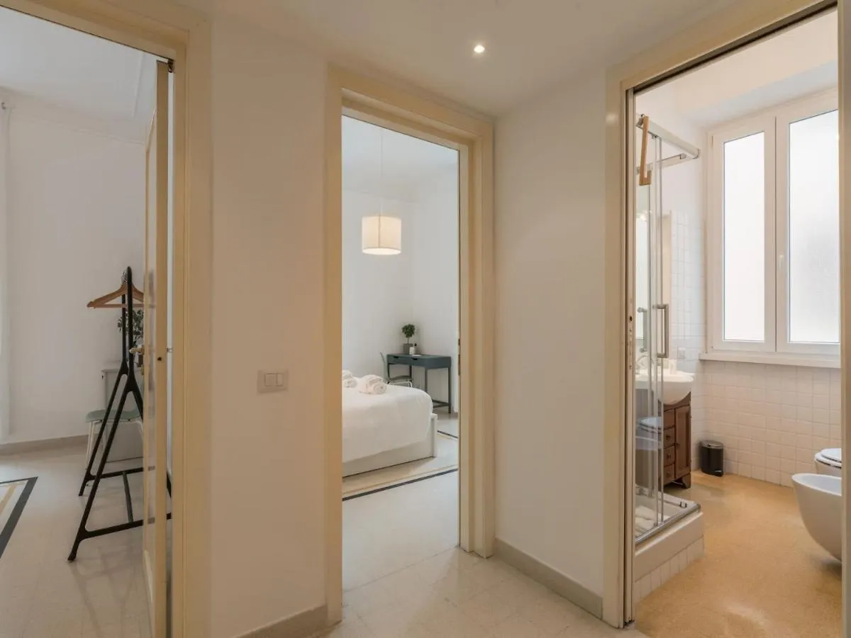 The Best Rent - Sunny Three-Bedroom Apartment Near Ottaviano Metro Stop Rome