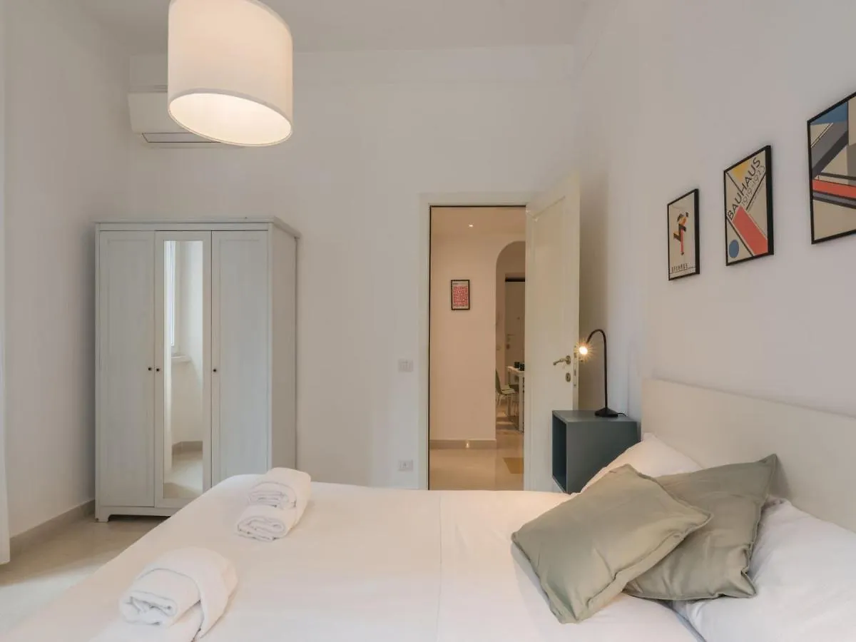The Best Rent - Sunny Three-Bedroom Apartment Near Ottaviano Metro Stop Rome