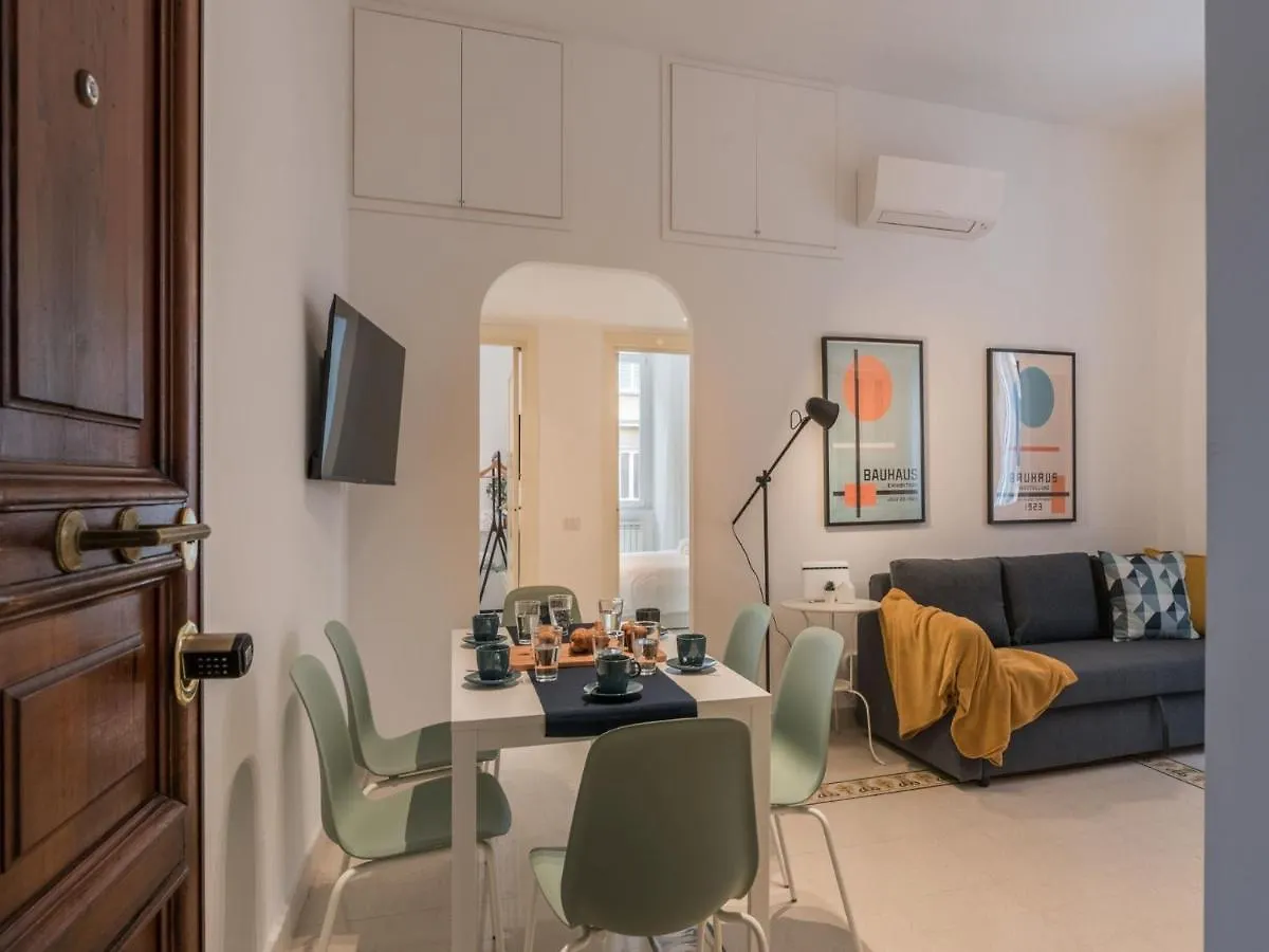 The Best Rent - Sunny Three-Bedroom Apartment Near Ottaviano Metro Stop Rome