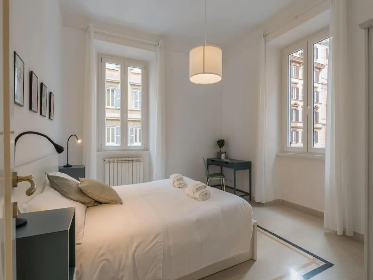 The Best Rent - Sunny Three-Bedroom Apartment Near Ottaviano Metro Stop Rome