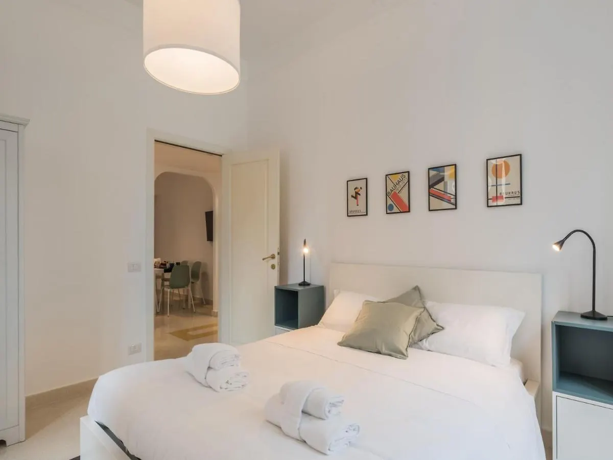 The Best Rent - Sunny Three-Bedroom Apartment Near Ottaviano Metro Stop Rome