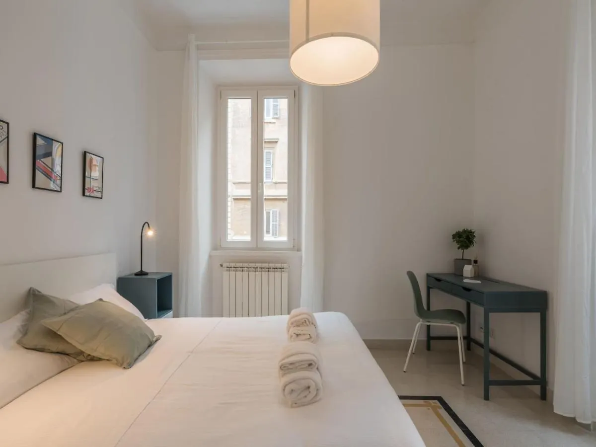 The Best Rent - Sunny Three-Bedroom Apartment Near Ottaviano Metro Stop Rome