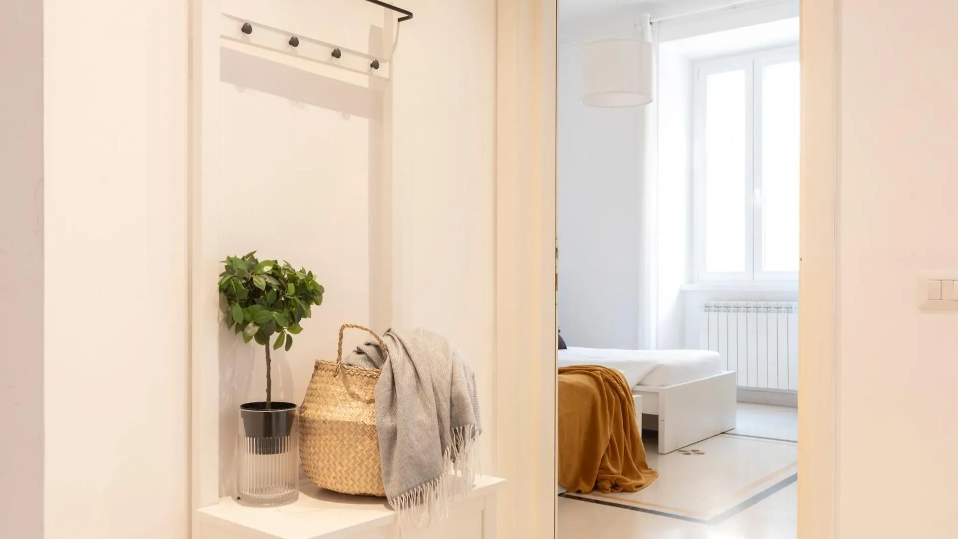 The Best Rent - Sunny Three-Bedroom Apartment Near Ottaviano Metro Stop Rome Italy