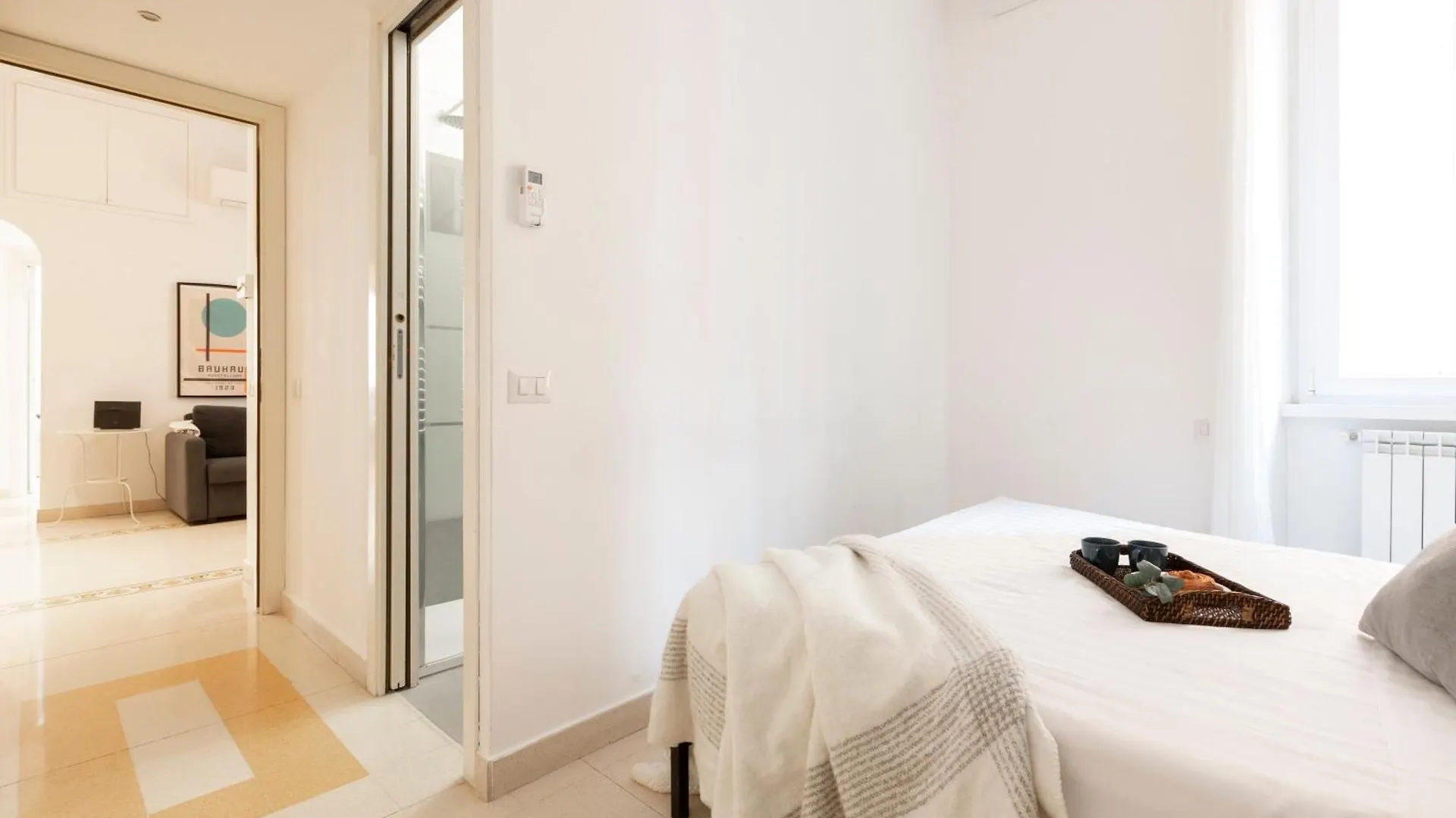 The Best Rent - Sunny Three-Bedroom Apartment Near Ottaviano Metro Stop Rome 0*,