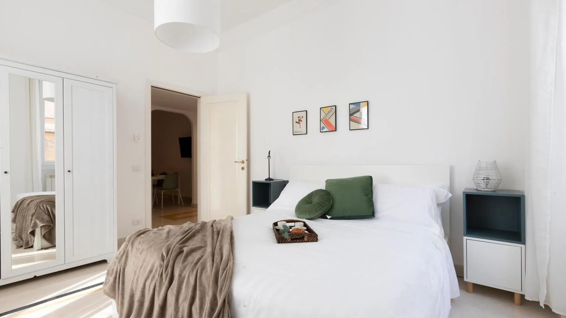 The Best Rent - Sunny Three-Bedroom Apartment Near Ottaviano Metro Stop Rome