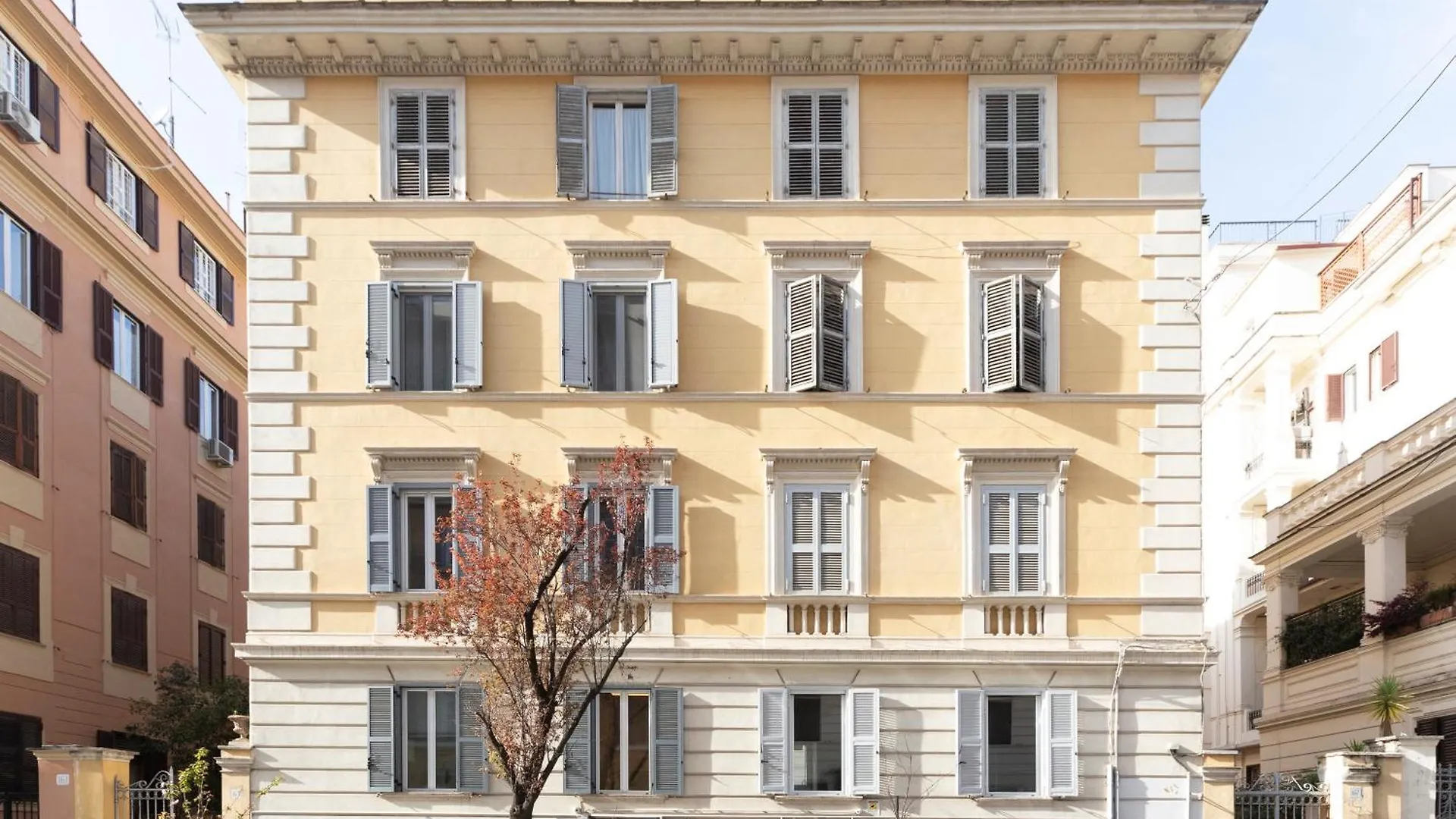 The Best Rent - Sunny Three-Bedroom Apartment Near Ottaviano Metro Stop Rome
